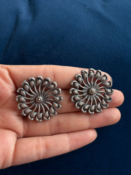 Varnika Spiral Studs