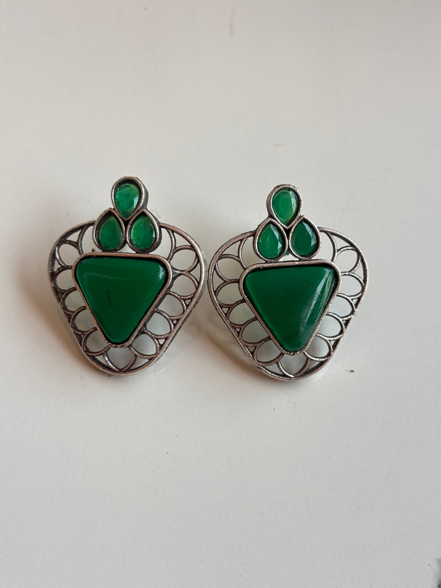 Oxidised stud