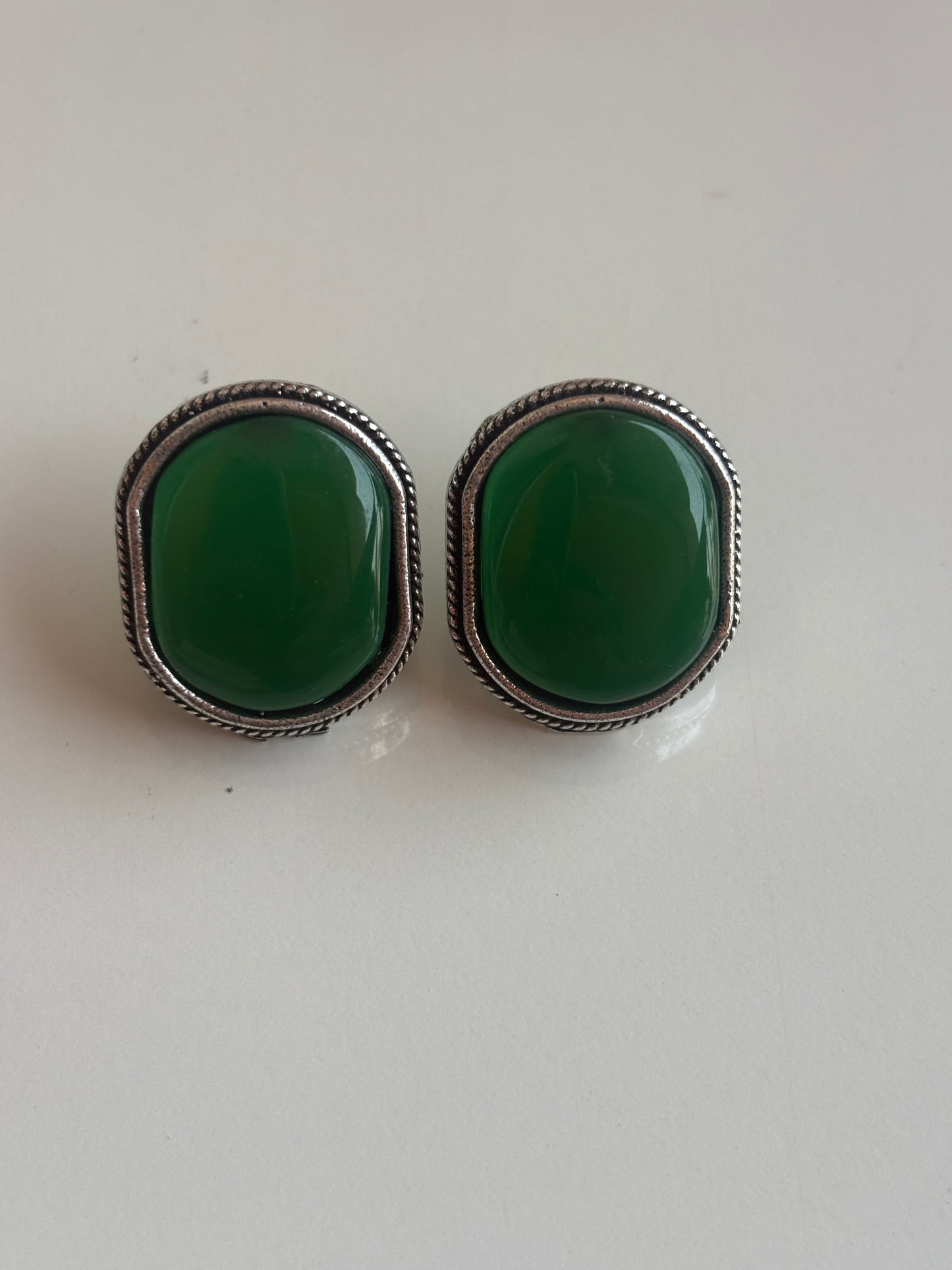Stone stud