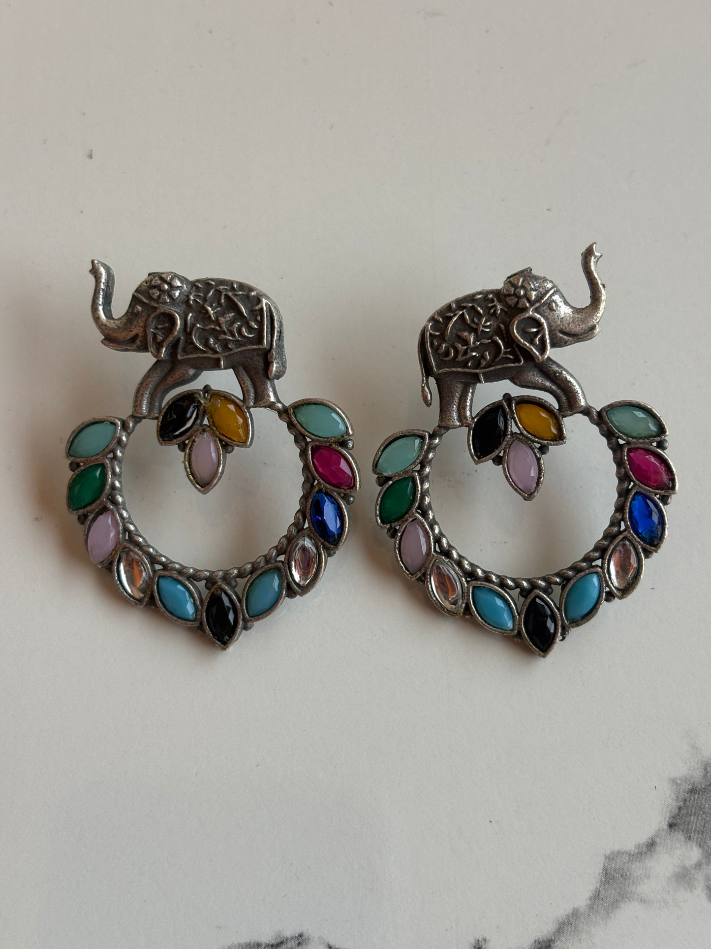 Oxidised stud