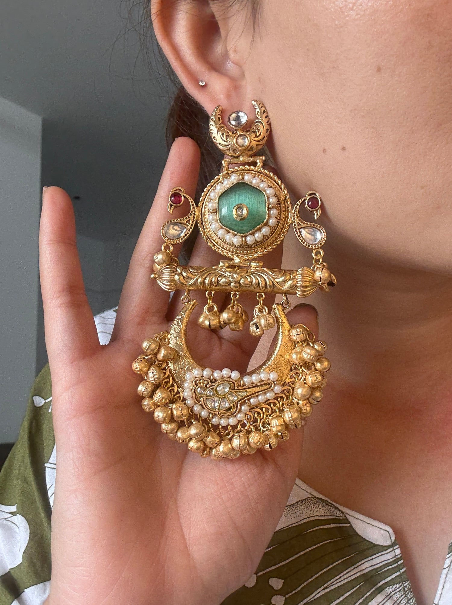 Royal shine [Earrings]