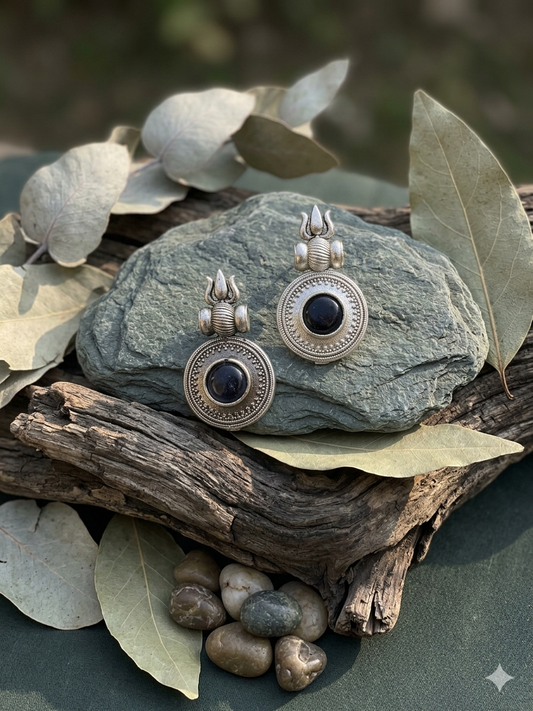 oxidised-silver-trishul-stone-earrings