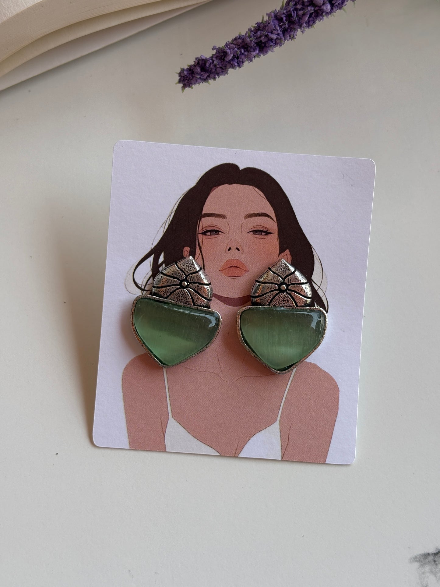 Petal stud