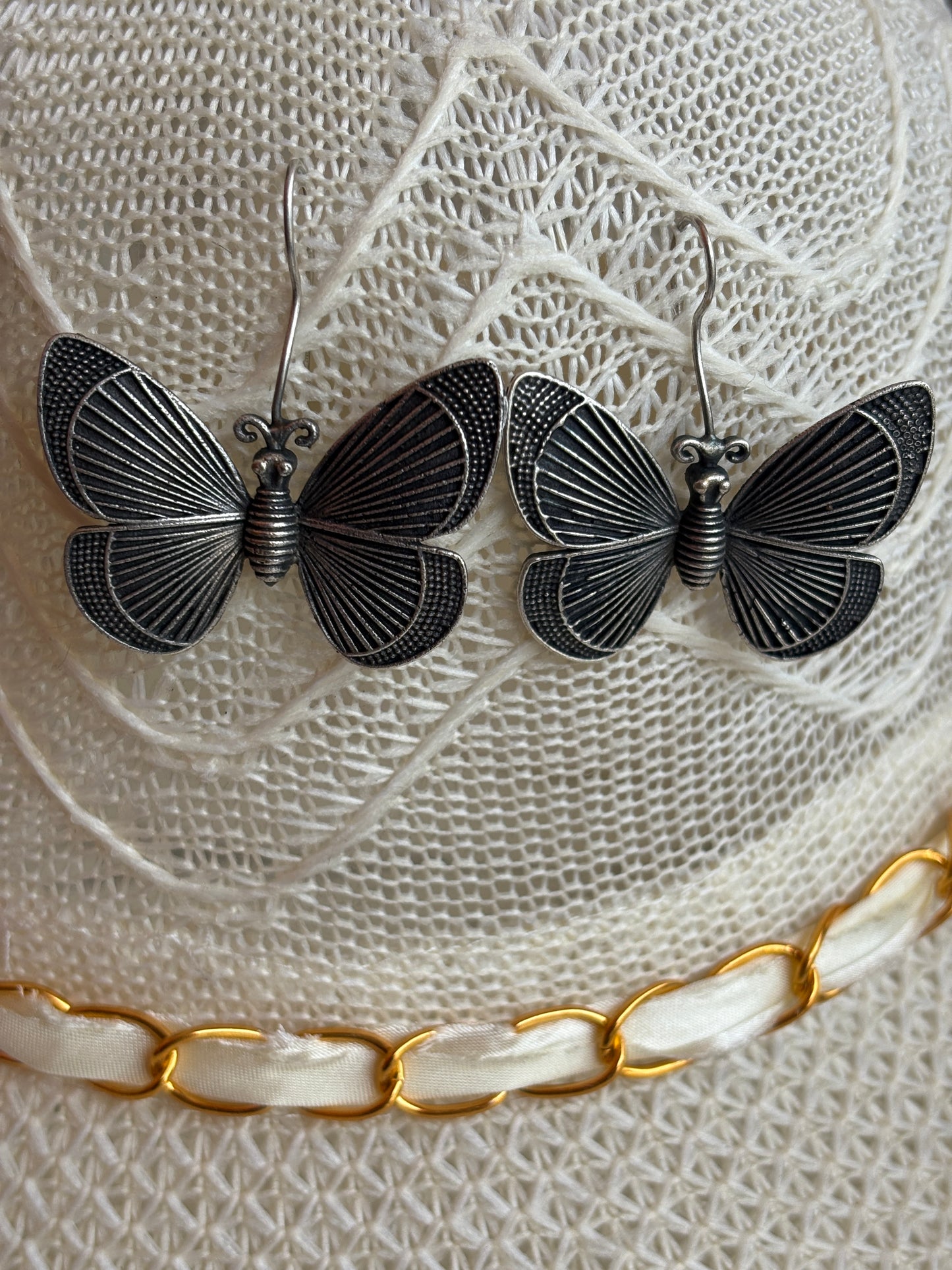 Butterfly hoops
