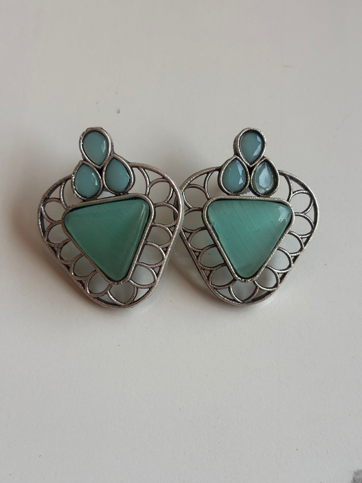 Oxidised stud