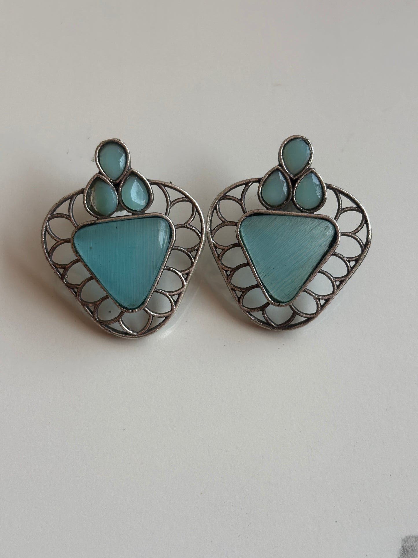 Oxidised stud